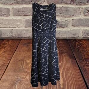 Owin Medium Vintage knee length, crew neck, geometric print, lace waist, dress